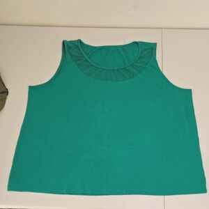 🎁3/$10🔴Women's Green Sleeveless Top